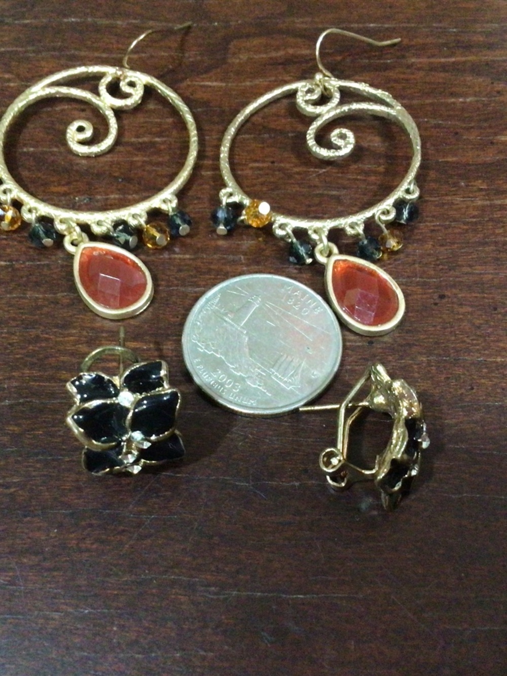 Lot of 10 pair of earrings. All Wearable. - Picture 2 of 6